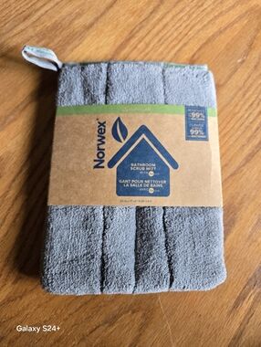 Norwex Gray Bathroom Scrub Mitt  NEW